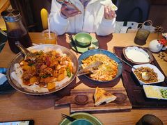 -耶里夏丽·丝路国际·新疆餐厅(浦东区东方路店)