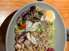 -POKEE VIA&Brunch·维娅(重庆来福士店)