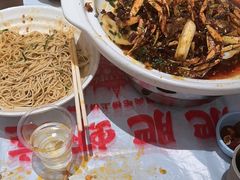 -肥肥虾庄·金牌油焖大虾(汉口城市广场店)