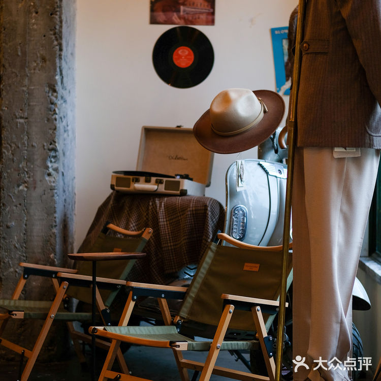 成都首店🧥卖咖啡的美式复古服饰店·SOARIN