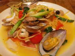 香辣海鲜意面配白葡萄酒酱-SISTERS BAR RESTAURANT川意酒馆(嘉善老市H楼店)