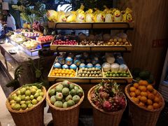 -蓝钻·国际美食海鲜自助百汇(西直门店)