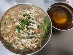 -正宗杨记普洱酸醋米线(总店)