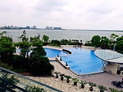 -上海滴水湖皇冠假日酒店