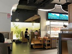 大堂-左庭右院鲜牛肉火锅(浦江欢乐颂店)