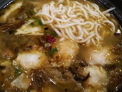 -周鱼小馆石锅酸菜鱼(活力汇店)