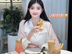 -必胜客(WOW中心城店)