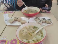 -小杨生煎(金山百联购物中心3楼店)