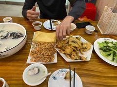 -美顺香食府鱼头老店(雪野湖店)