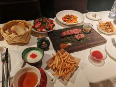 -LESCEDARS  Bistro香柏树(外滩店)