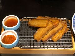 干炸带鱼-老头儿真传-老头儿油爆虾·1987杭州烟火味(湖滨银泰in77D区店)