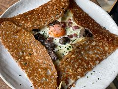 鸡蛋蘑菇熏肉荞麦可丽饼-RAC BAR(安福路店)