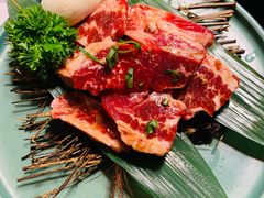 极品浇汁肥牛肋条-草家酱蟹炭火烤肉店(珲春南路一店)
