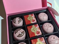 -VENCHI 闻绮(北京国贸商城店)