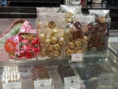 -VENCHI 闻绮(上海佛罗伦萨小镇店)