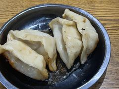 -黄阿姨锅贴大王(万航渡路店)