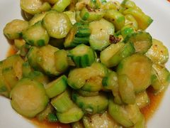 山韭菜花炒丝瓜-锦绣金山人家(友谊店)