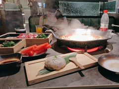 -湊湊火锅·茶憩(杭州湖滨银泰in77店)