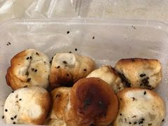 -老字号眼镜子煎包汤包店