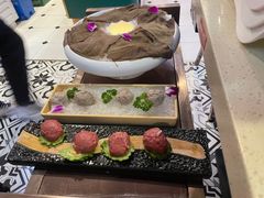 手打牛筋丸-鲜牛记潮汕牛肉火锅(双井店)