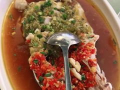 双色鸳鸯鱼头王-望湘园·洞庭渔宴(浦江欢乐颂店)