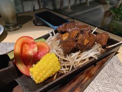 -穹六人间 people 6(岳阳路店)