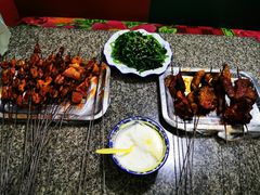 -马克力木手抓炕锅烤羊肉(盐湖一小区店)