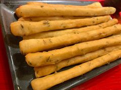 茴香小油条-谭鸭血老火锅(万象九宜城店)