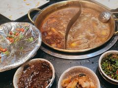 -顶顶汤火牛排火锅·经典铜锅涮肉