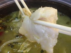 -周鱼小馆石锅酸菜鱼(活力汇店)