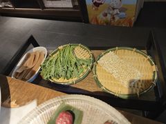 -尚尚仙·酸汤猪手·猪肚鸡火锅(华联万柳购物中心店)