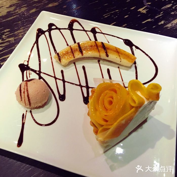 Strawberry Butterfly草莓蝴蝶日式水果挞图片