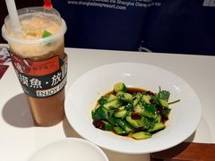 -巷子宽·酸菜鱼(迪士尼小镇店)