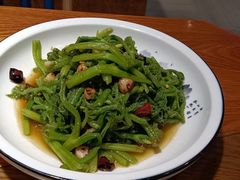 -黄泥岗·地道湖北菜(奥特莱斯店)