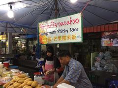 芒果糯米饭摊子-芒果糯米饭摊子