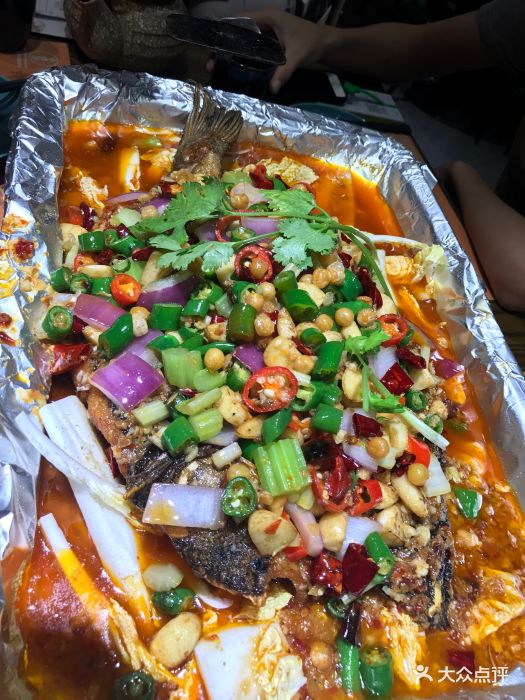 小团圆· 小龙虾爱上烤鱼(兴盛汇店)蒜香江豚鱼图片 - 第1401张