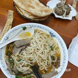 牛肉面热乎乎