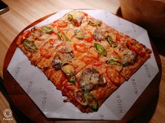 云南麻辣香肠火焰薄饼-ROIIN用心(杭州首店)