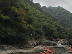 -藏龙百瀑漂流