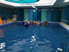 -Swim斯卫姆国际儿童游泳中心(红博中央公园店)