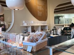 -VERIE BAKEHOUSE