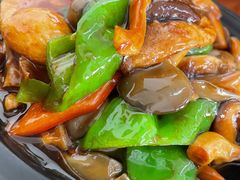 双菇面筋煲-胡子饮食店