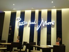 -必胜客(WOW中心城店)