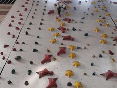 -山之巅攀岩馆(太古城店)