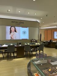 -周生生Chow Sang Sang(先天下店)