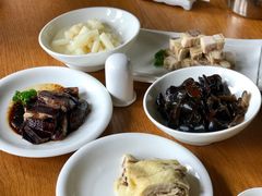 -通安客栈中餐厅·何家小馆