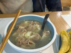 三鲜牛肉馄饨-老新隆牛肉锅贴(新街口店)