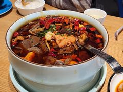 -渝信川菜 · 川味家常菜(财富购物中心店)