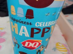 巧克力碎碎暴风雪-DQ·蛋糕·冰淇淋(鸿坤店)