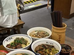 -矮子粉店1985·长沙米粉(湘春路店)